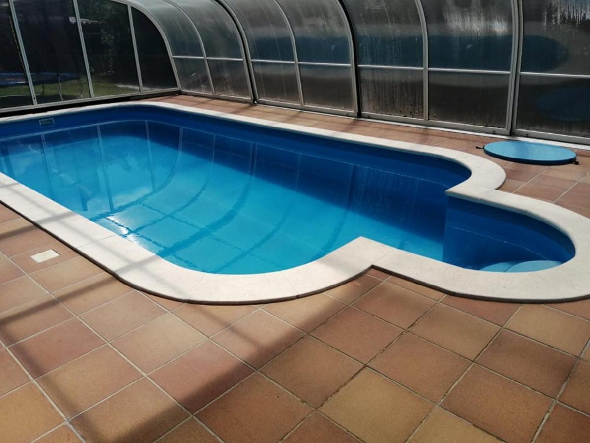 modernes Ferienhaus mit schönem überdachtem Pool Balatonmáriafürdő Exterior foto